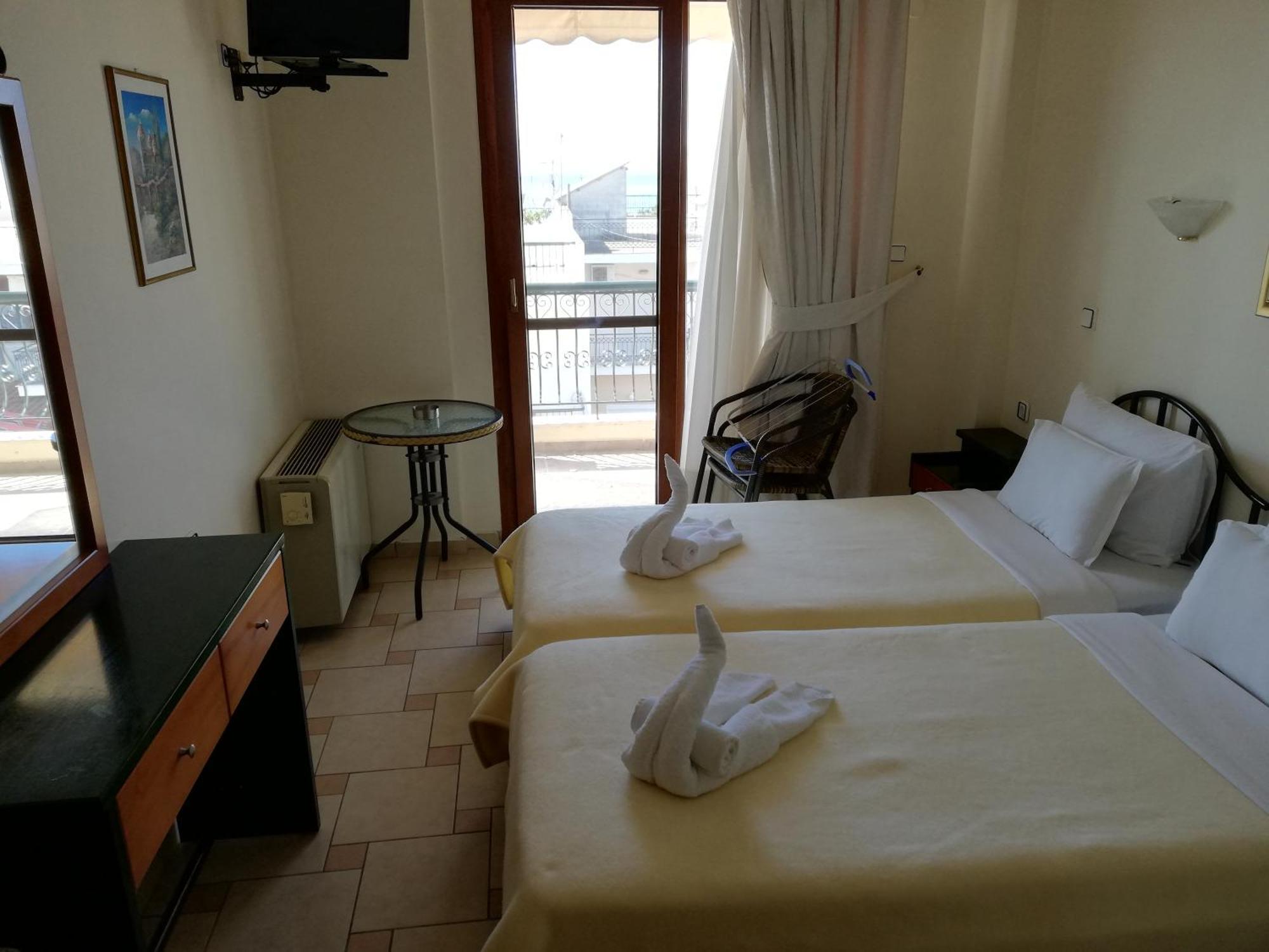 Syrtaki Hotel Ofrínion Zimmer foto